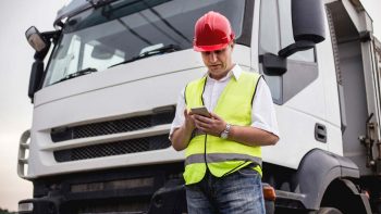 How to Leverage Digital Tools to Optimize Your Fleet Management